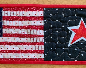 Americana Flag Mini Quilt Table Topper/Mini Quilt Flag Table Topper