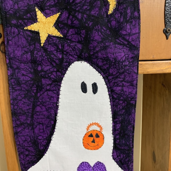 Appliqued Quilted Ghost Wall Warmer/Halloween/Fall/