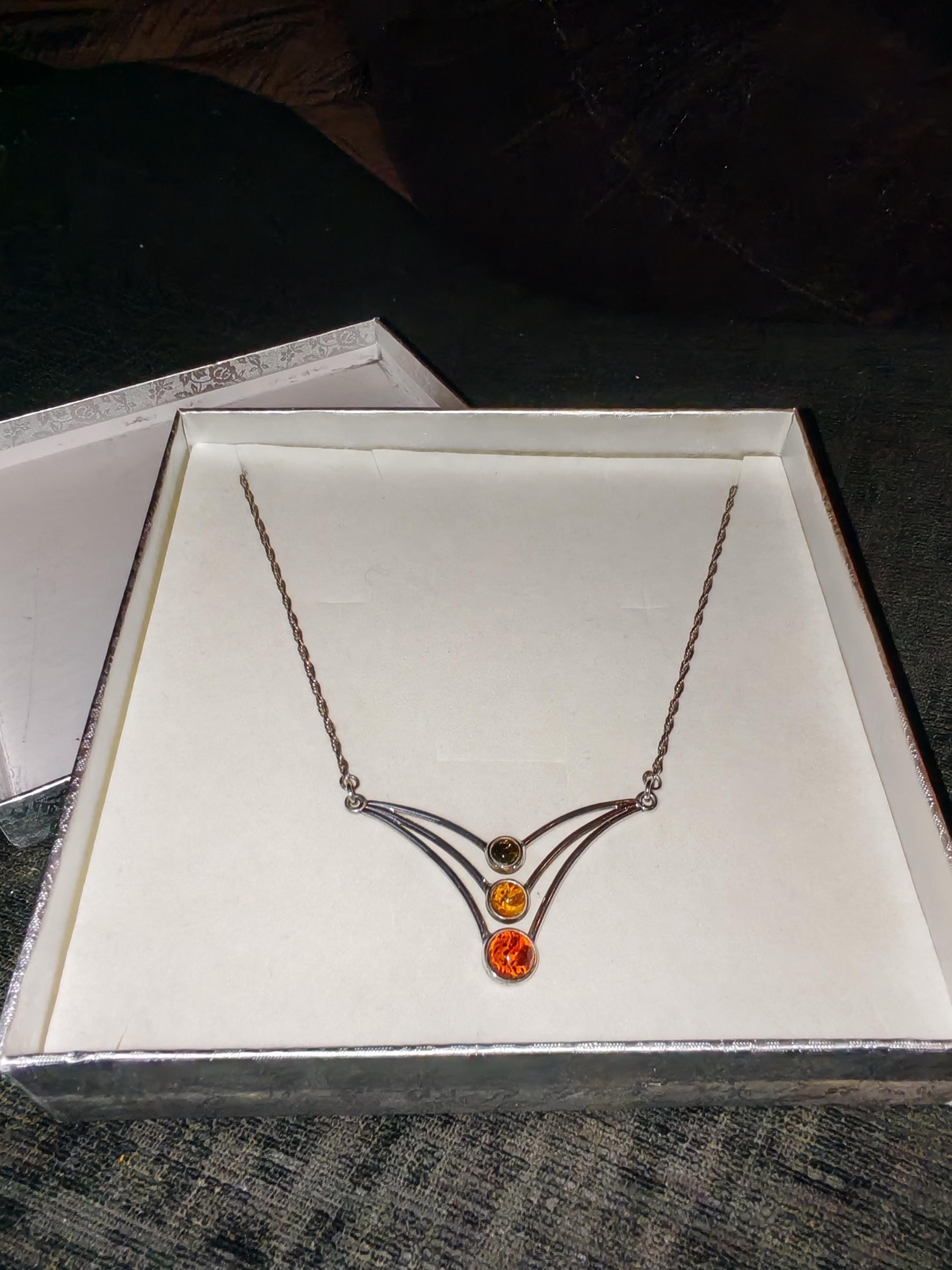 Collier Ancien En Argent Sterling Avec Pendentif Ambre Véritable Inclusions - État Superbe