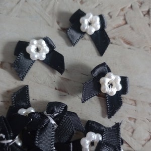 25 kleine Zierschleife aus schwarzem Satin für BH, Unterwäsche, Wäsche