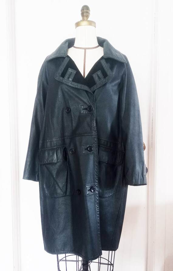 Reversible black suede leather black trench coat - image 8