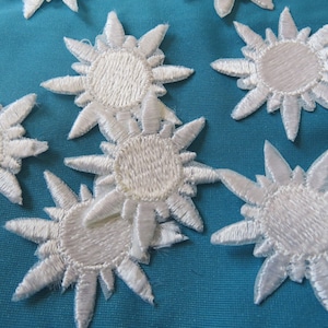 flowers white sun - iron on applique - embroidered patch - 2 size