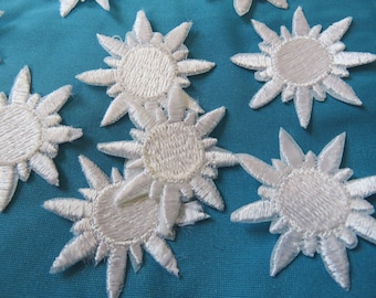 flowers white sun - iron on applique - embroidered patch - 2 size