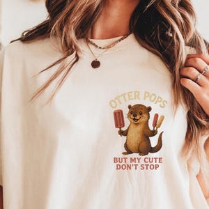 Funny Otter Shirt Be Yourself T-Shirt Otter Lover Gift Animal Tee Fun Otter T Shirt Retro Animal Tee Pet Lover TShirt Sea Otter Gift Idea