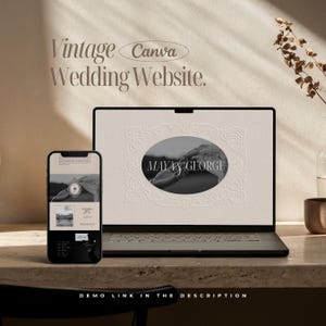Può includere: Un laptop e uno smartphone che mostrano un design di sito web di matrimonio vintage. Lo schermo del laptop mostra un ovale floreale con i nomi "Maya & George". Lo smartphone mostra un layout del sito web con immagini e testo. Il testo "Vintage Canva Wedding Website" è in alto.