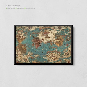 Puede incluir: Lienzo enmarcado en negro con un mapa del mundo de estilo vintage. El mapa está representado en tonos turquesa, marrón y beige, con detalles intrincados. El lienzo está listo para colgar y está hecho de 100% algodón con material texturizado.