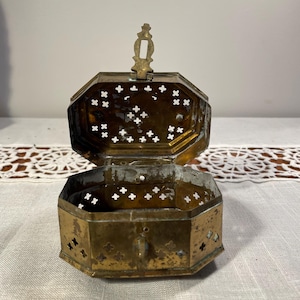 Vintage Brass Trinket Box: Octagonal Lucky Cricket Design