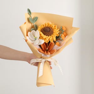 Graduation Gifts | Mothers Day Gifts | Crochet Flower Bouquet | Handmade Flower | Gift for Her | Forever Flowers | Romantic Bouquet