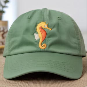 Premium Embroidered Seahorse Dad Hat – Adjustable Cotton Cap – Cute Ocean Fish Gift for Sea & Beach Lovers