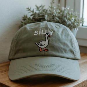 Silly Goose Embroidered Baseball Cap – Funny Wildlife Dad Hat, Vintage Outdoor Goose Hat, Camping Animal Gift for Him or Her