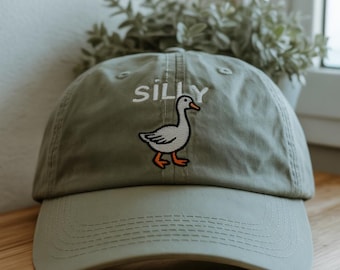 Silly Goose Embroidered Baseball Cap – Funny Wildlife Dad Hat, Vintage Outdoor Goose Hat, Camping Animal Gift for Him or Her