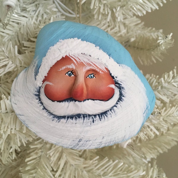 Sculpted clam sea shell painted Santa Christmas ornament # 721