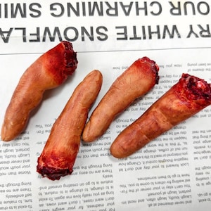 Bloody Severed Fingers: Creepy Halloween Horror Prop