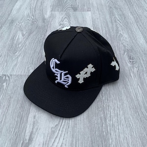 Chrom Herzen CH Kreuz Trucker Hut Baseball Snapback Cap Hollywood Flat Peak Hype Streetwear - Schwarz / Weiß