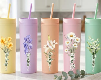 Bicchiere personalizzato con fiore di nascita e nome, regalo personalizzato per damigella d'onore, bicchiere per addio al nubilato, bicchiere regalo floreale da 473 ml per damigella d'onore, bomboniera per matrimonio