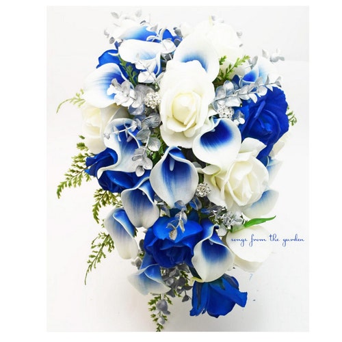 BRIDES TEARDROP BOUQUET Greenery natural look White/Royal Blue Roses BRIDES TEARDROP BOUQUET Greenery natural look White/Royal Blue Roses
