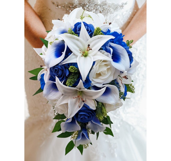 Bouquet Da Sposa In Raso Con Perle E Strass Dorati - Fiori Finti 25cm, Colore Blu Reale E Avorio, Per Matrimonio E Addio Al Nubilato - 4