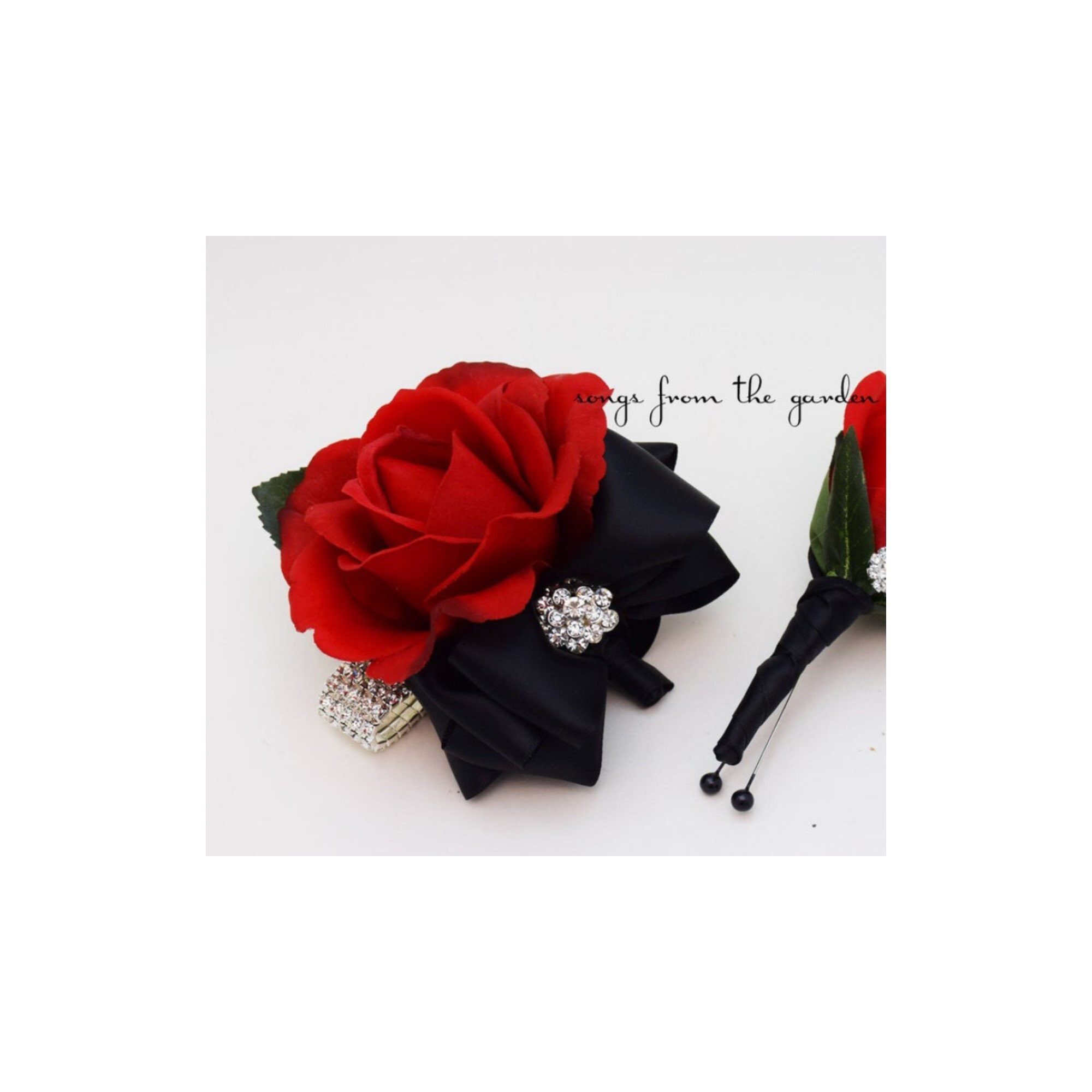 Spilla da Balia Gioiello con Fiori e Strass#N# – Fabrics & Details
