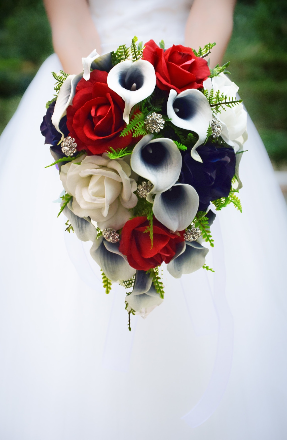 Cascade Bridal Bouquet Navy Blue Callas Real Touch White Navy image 2