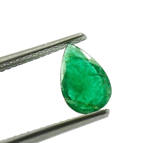Natural Emerald Gemstone Pear Cut 0.70 Carat Faceted 8.5x5.5mm Green Jewelry Stone