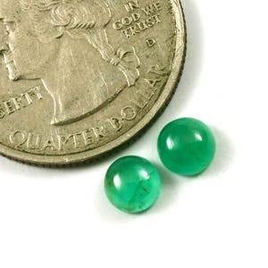 Natural Emerald 5.50mm Pair – Round Polished Cabochon Stones