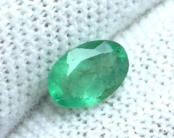 Natural Faceted Emerald Gemstone: 0.70 Carat Oval Cut (7 x 4.50 MM)
