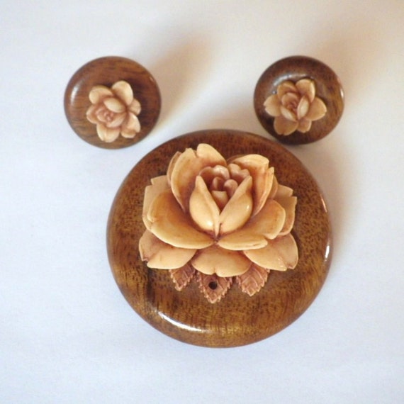 Vintage Early Wood and Celluloid Flower Brooch wi… - image 1