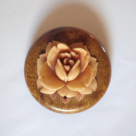 Vintage Early Wood and Celluloid Flower Brooch wi… - image 2