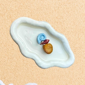 Sea shell Hair pin for summer/ beach style /coastal hair pins