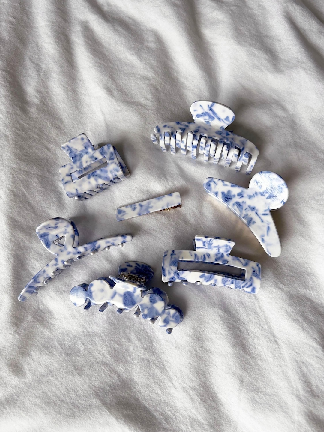 cloudy-hair-claw-clips-pure-blue-hair-clips-unique-chic-clips-for