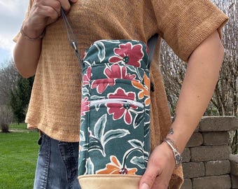 Green Floral Canvas Water Bottle Holder: Crossbody Sling Bag