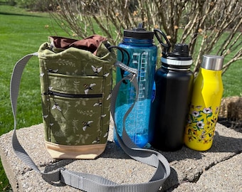 Green Canvas Water Bottle Holder: Bees on Crossbody Sling Bag