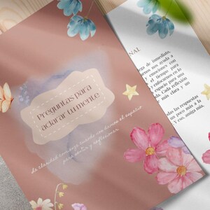 May include: A pink and brown card with watercolor flowers and the text "Pensamientos para el día de las elecciones".