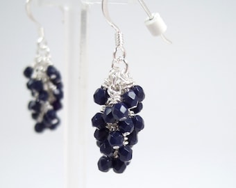 Boucles d’oreilles en cascade bleu marine foncé avec fils d’oreille en argent sterling - Boucles d’oreilles pendantes bleu foncé avec acier chirurgical