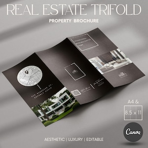 Op de afbeelding: Zwart-witte vastgoed trifold brochure met de tekst "REAL ESTATE TRIFOLD" en "PROPERTY BROCHURE". De brochure bevat een kaart, een foto van een modern huis en de tekst "AESTHETIC | LUXURY | EDITABLE". Beschikbaar in A4- en 8,5 x 11-formaten.