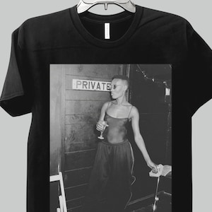Grace Jones T-Shirt | 70s 80s Disco Icon Graphic Tee | Art Pop Vintage Style Shirt | Music Fashion Legend Gift | Retro Club Culture Top Gift