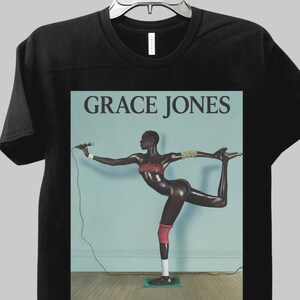 Grace Jones T-Shirt | 70s 80s Disco Icon Graphic Tee | Art Pop Vintage Style Shirt | Music Fashion Legend Gift | Retro Club Culture Top Gift
