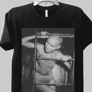 Grace Jones T-Shirt | 70s 80s Disco Icon Graphic Tee | Art Pop Vintage Style Shirt | Music Fashion Legend Gift | Retro Club Culture Top Gift