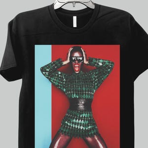 Grace Jones T-Shirt | 70s 80s Disco Icon Graphic Tee | Art Pop Vintage Style Shirt | Music Fashion Legend Gift | Retro Club Culture Top Gift