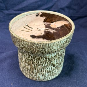 Handmade Ceramic Cat Bowl – Black and White Cats – Textured Pottery Pet Dish – Cute Cat Lover Gift – Food Safe