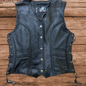 Colete de couro macio analin da moda feminina para motocicleta, trançado, design retrô, cadarços laterais