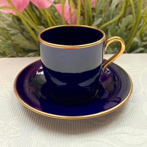 Juego de taza y platillo de café demitasse Copenhagen azul marino oscuro de 100 ml (3,5 oz). Precioso estilo vintage, con ribete dorado. ¡Lea la descripción!