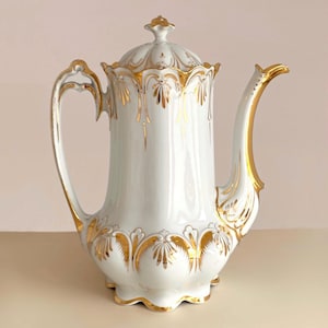 Belle Époque Kaffee Deckelkanne Rar MZ Austria 1880-1910 Antik. Schönes weißes Porzellan mit Goldverzierung. Oberflächlicher Makel, siehe Fotos!