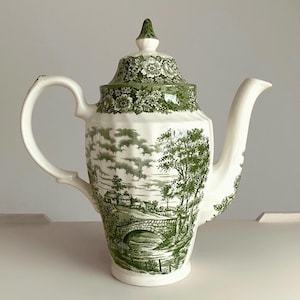 Cafetera/tetera con tapa de 1200 ml (40,5 oz) de Memory Lane British Anchor England. Rarísima tetera vintage coleccionable de Fajance verde y blanco roto.