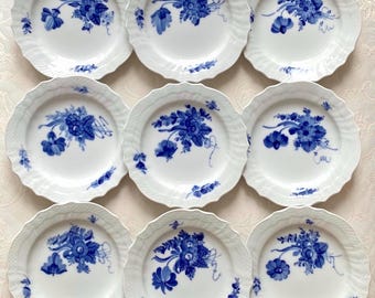 Price is for 1 Plate. First Class Royal Copenhagen Assorted Curved Blue Flower 17 cm Diameter Collectible No. 1625 Large Cake/Side Plate
