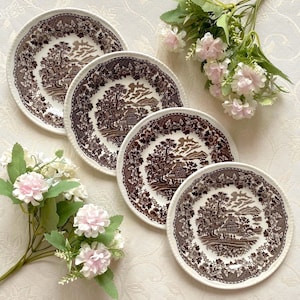 Il prezzo è per 1 piatto. Seaforth Woods Burslem England Enoch Ralph Brown e Off White Fajance. Piatto grande per torta/contorno inglese da 17 cm di diametro.