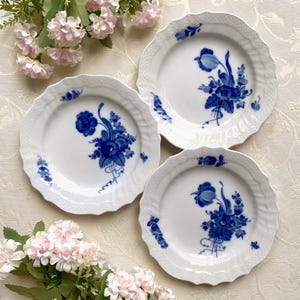 Price is for 1 Plate. "Blå Blomst" Assorted First Class Royal Copenhagen 1980-1990s. Blue Flower 17 cm Diameter No. 1625 Cake/Side Plate