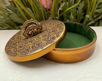 ヴィンテージ真鍮蓋付き小物入れ 10 x 10 x 3.5 cm ジュエリーメタル