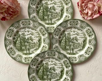 Il prezzo si riferisce a 1 piatto. Serie Old Inns verde, Ironstone Staffordshire. Stile English Fajance. Raro piatto da torta/contorno di 17 cm di diametro. Presenta screpolature!