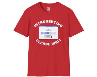 Camiseta "Introvertido, por favor espere"
